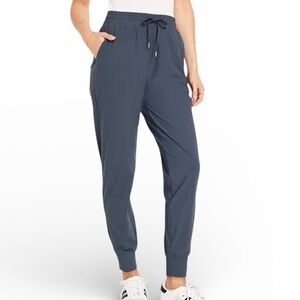 NEW Old Navy Sleek Tech Joggers NWT